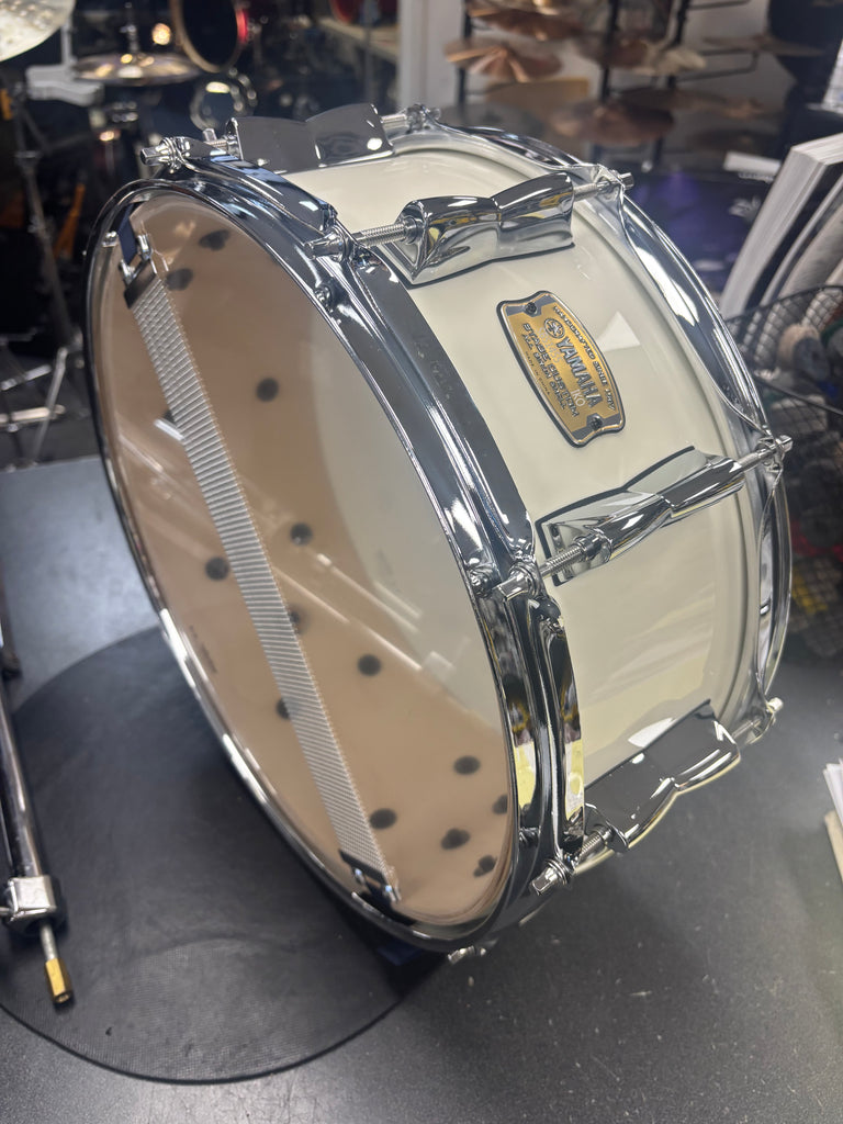 Yamaha NEW 5 1/2x14 Stage Custom snare drum