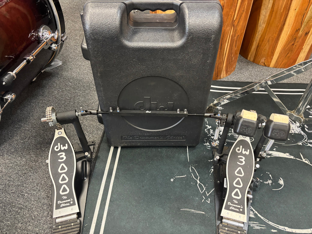 DWCP3002 Double pedal/case (pre owned)