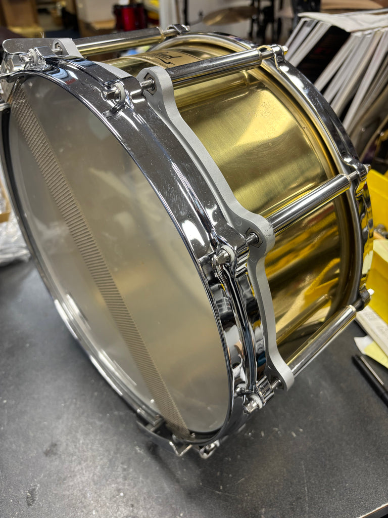 Pearl Vintage Free Floating  6 1/2x14 Brass snare drum