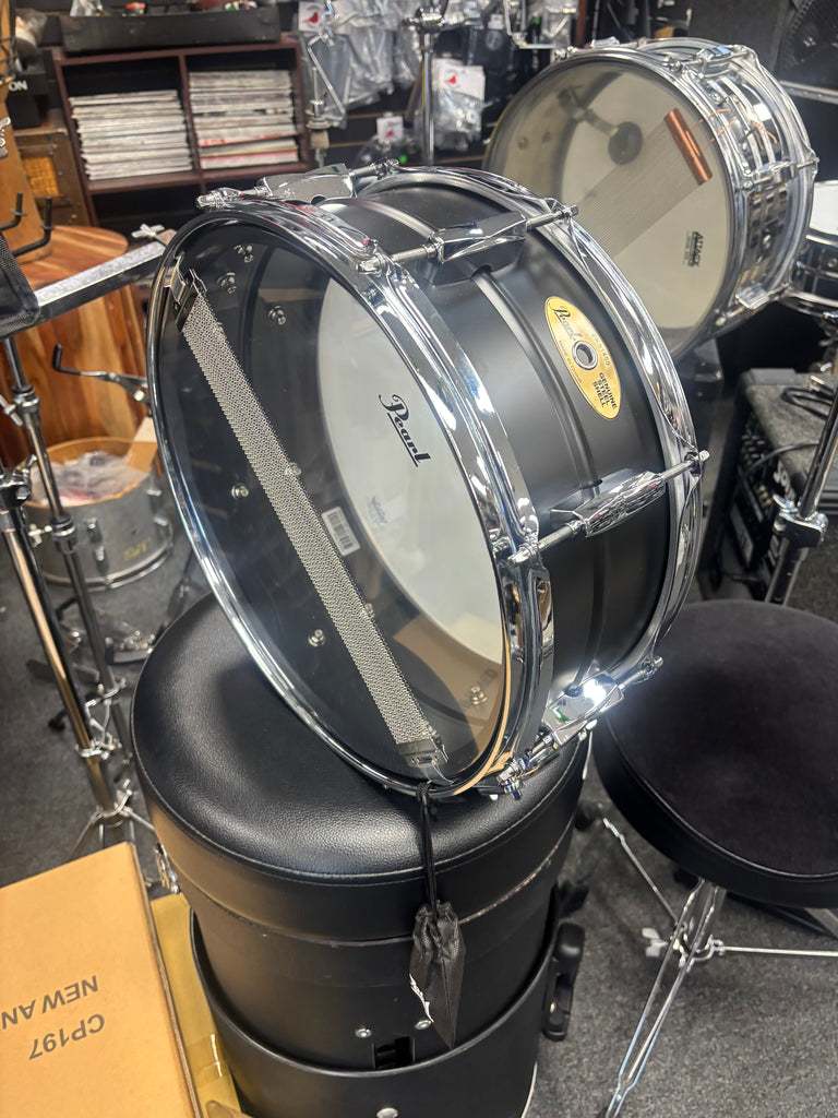Pearl 5 1/2x14 Steel Snare Black Coated NEW/Free Daru Jones signature key