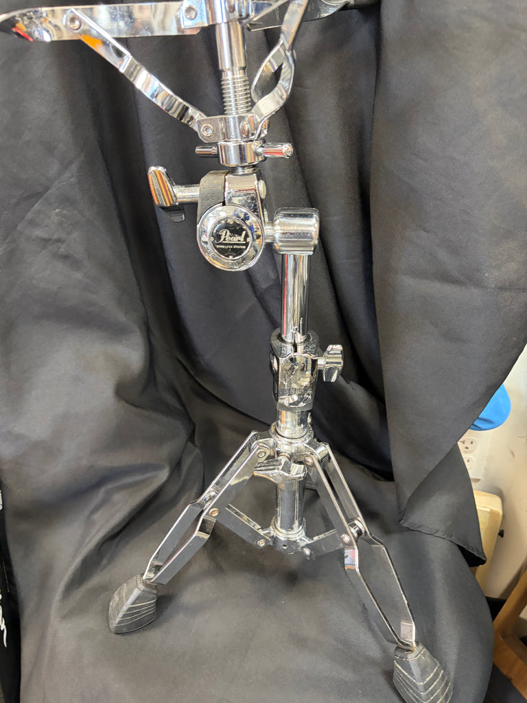 Pearl New S930 snare drum stand