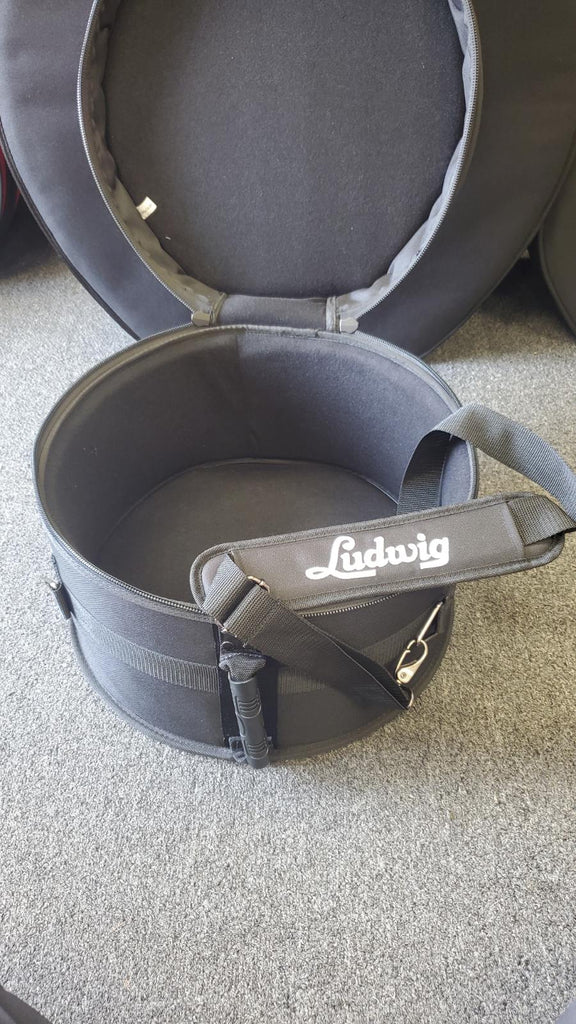 Atlas Pro (black) 10