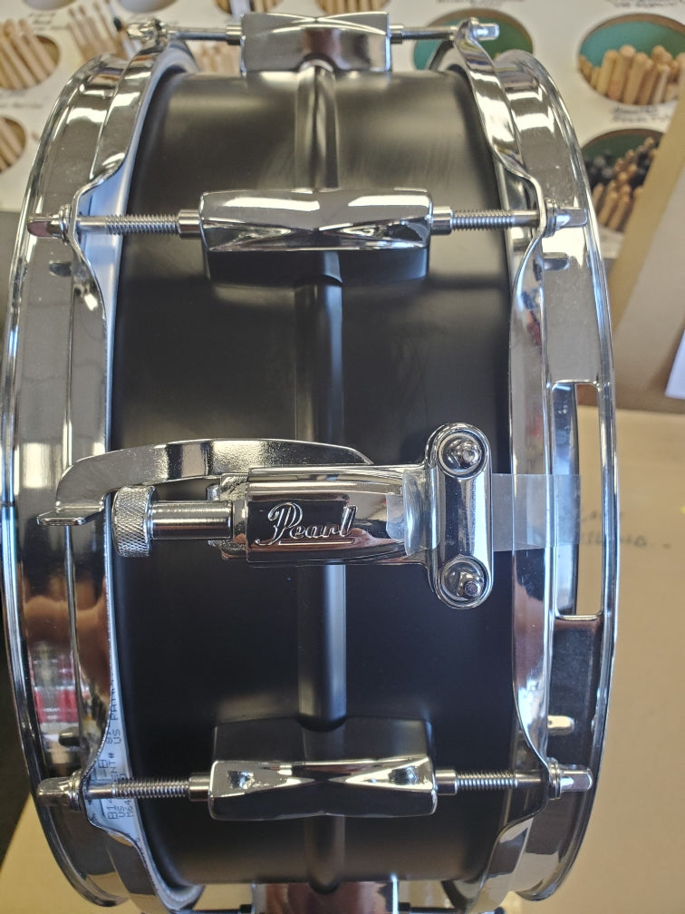 Pearl 5 1/2x14 Steel Snare Black Coated